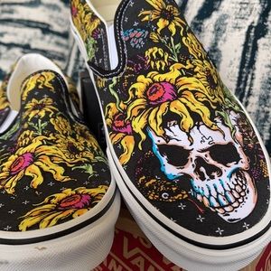 Vans Classic Slip-On Beauty Skull Black/True White MENS